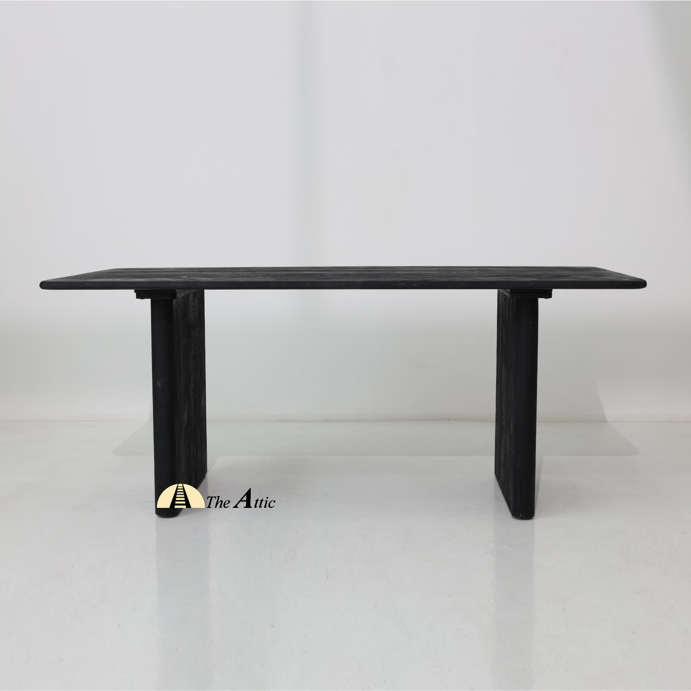 Saga Mango Wood Dining Table - The Attic Dubai
