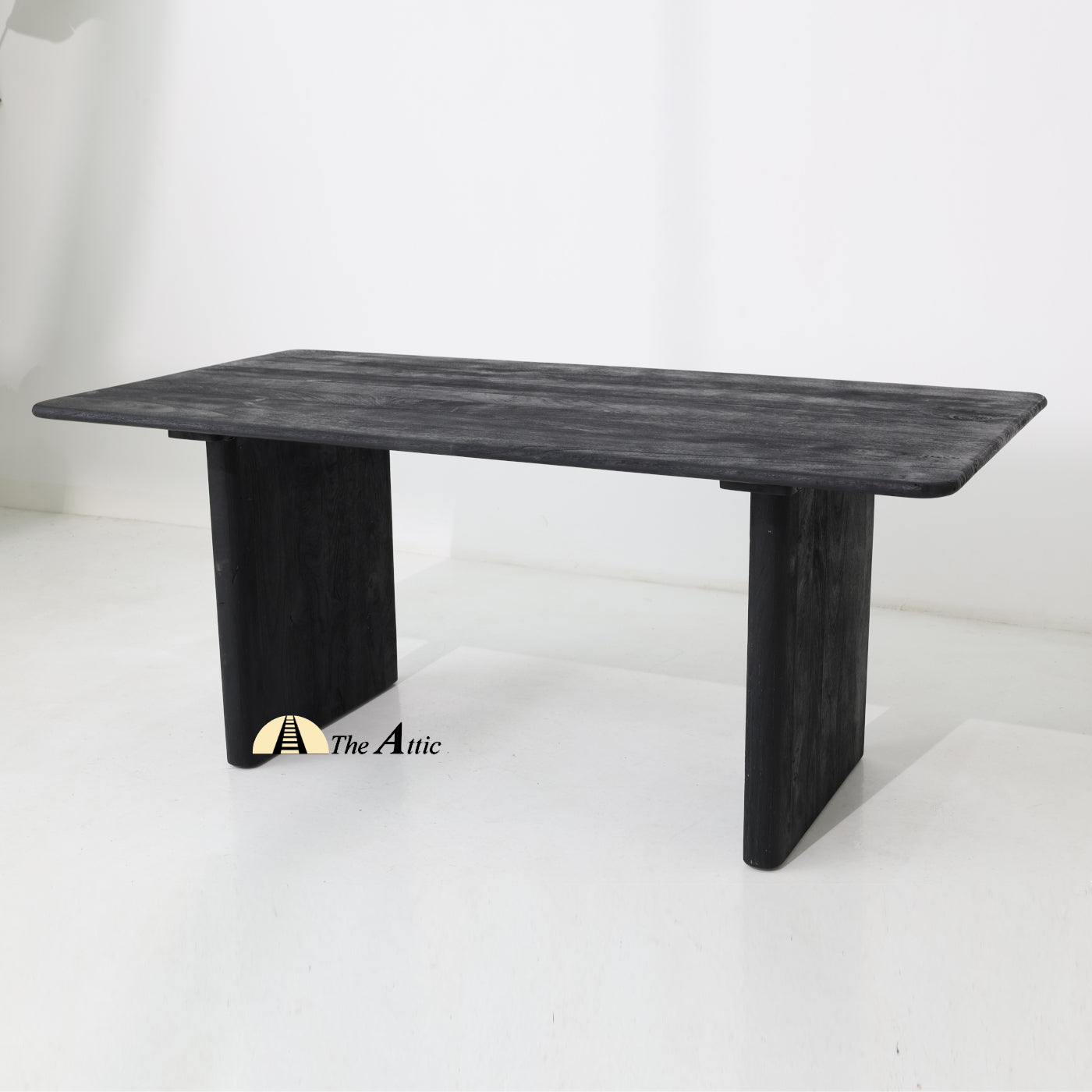 Saga Mango Wood Dining Table - The Attic Dubai